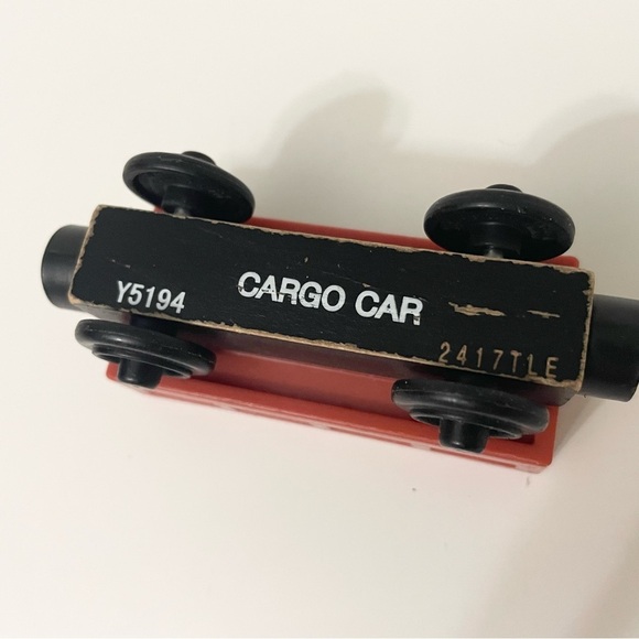 Thomas & Friends Wooden Cargo Car Train - Picture 8 of 10